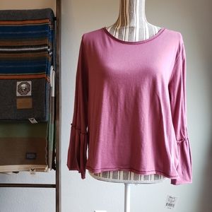 SO brand flared sleeve top